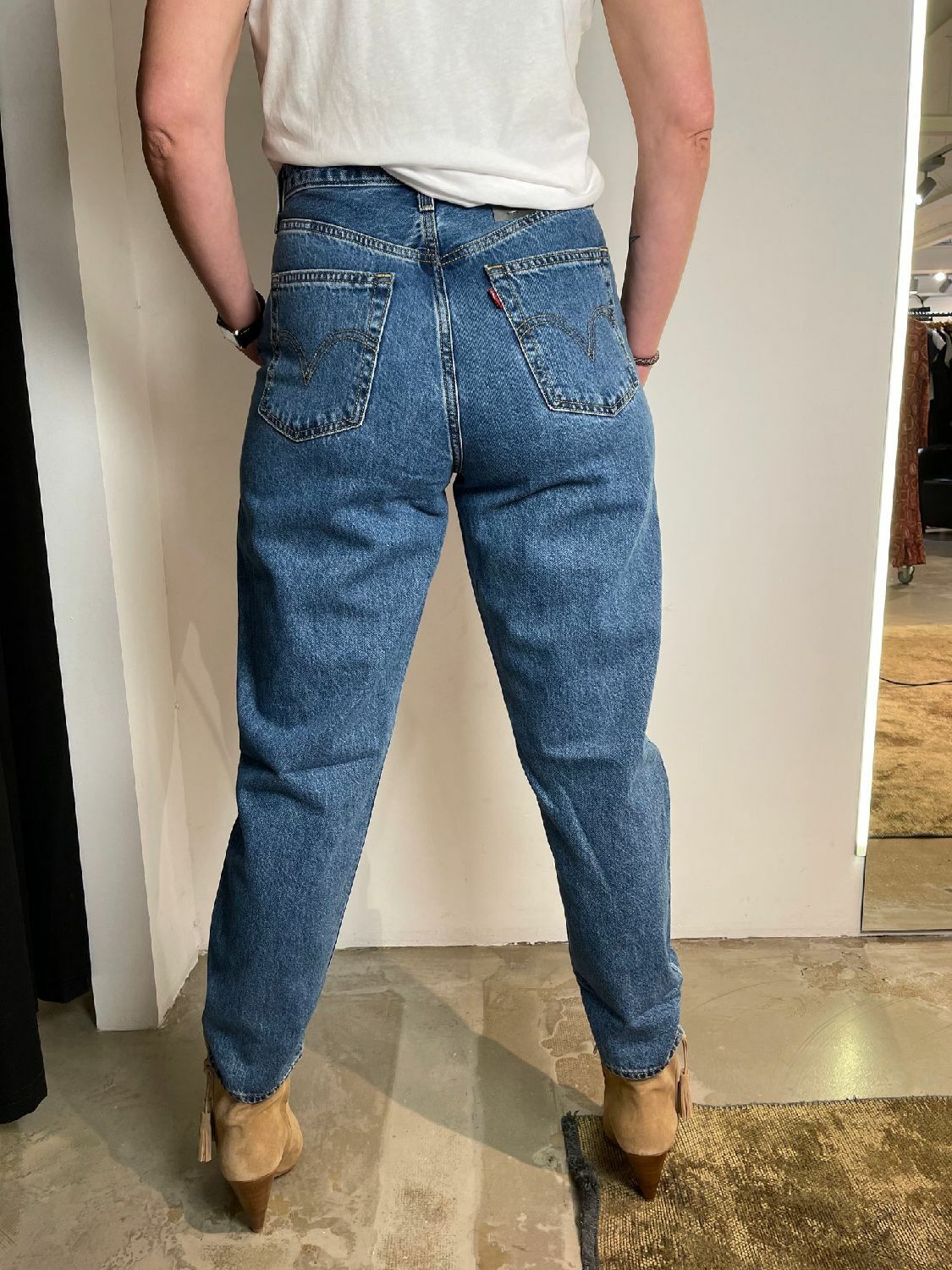 Ramen wassen puberteit Praktisch Levi's dames jeans High Loose Taper online kopen bij No Sense. 17847-0004 |  Where jeans meet fashion